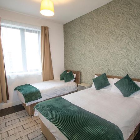 Ideal For Groups - 2 Bedroom Apartment - Free Parking, Transit Links, Close To Stadiums Manchester Ngoại thất bức ảnh